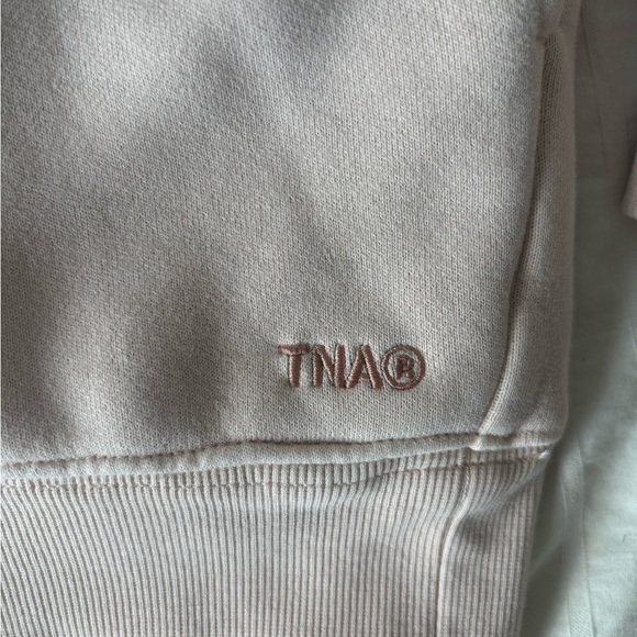 Aritzia TNA Cozy Fleece MegaFit Crew Sweatshirt - Picture 3 of 4